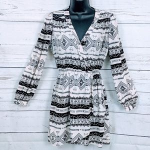 EUC ~ HONEY PUNCH Boho Tribal Print Wrap Dress